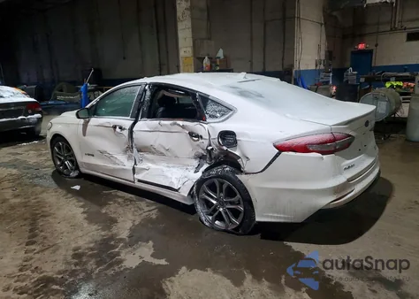 2019 Ford Fusion Titanium из США, поврежденный, VIN 3FA6P0RU9KR226817